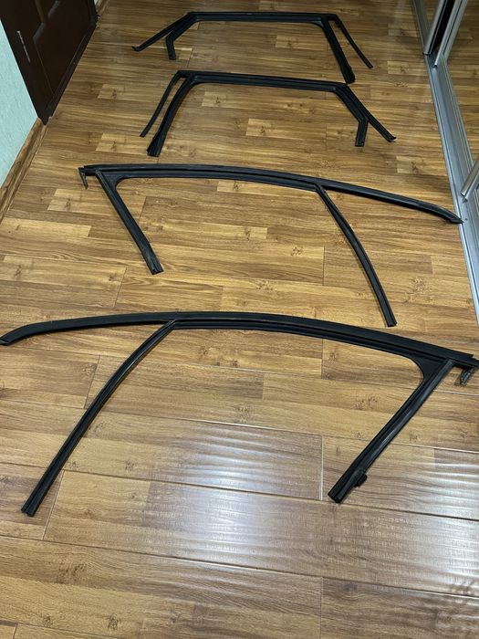 Продам молдинг на Peugeot 508 (2012 рік