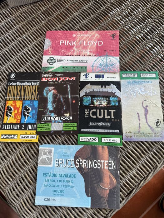 Vendo Bilhetes de futebol e concertos