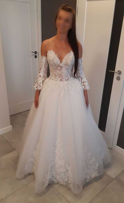 suknia  ślubna typu księżniczka