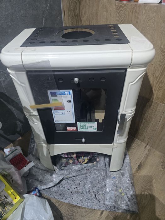 Piec kaflowy NOWY koza kominek