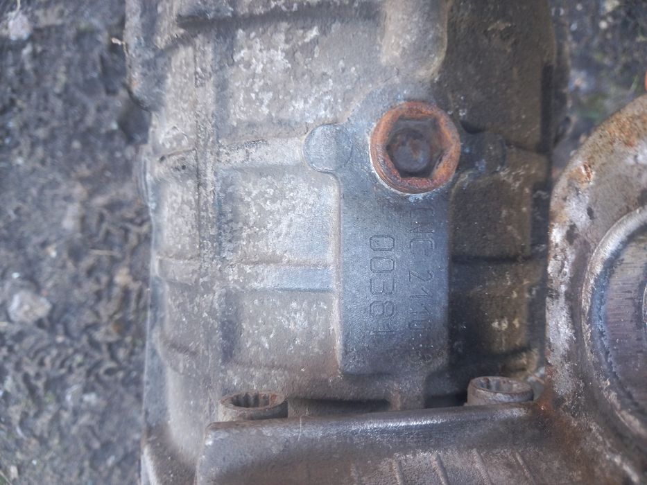 Vw t4 2.4 2.5 benzyna syncro dyfer most tylny z abs kod CNC