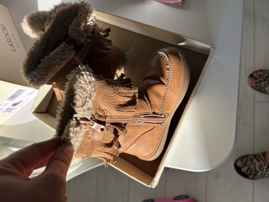 Buty kozaczki dla dziiewczynki -rozmoar 22