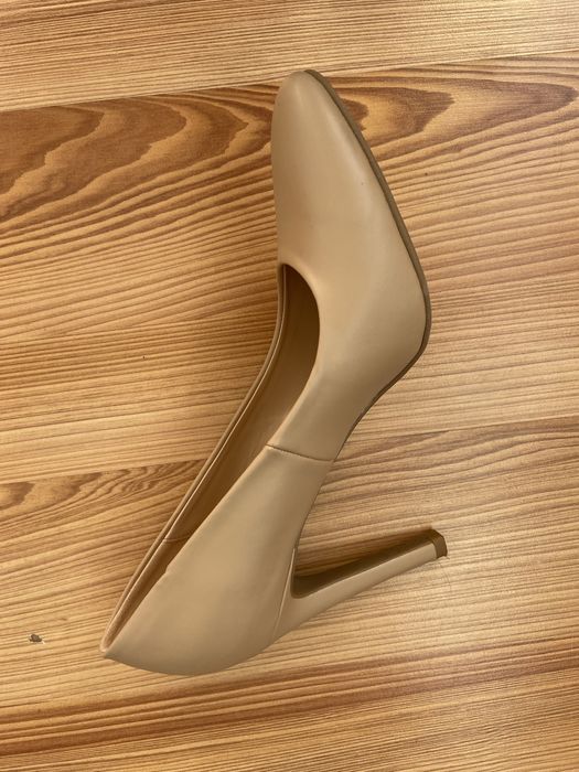 жіночі класичні туфлі Graceland