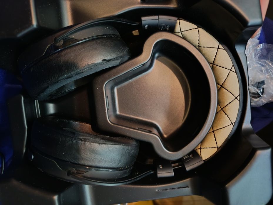 Corsair HS70 Pro Wireless SE Gaming Headset, Czarny/Kremowy