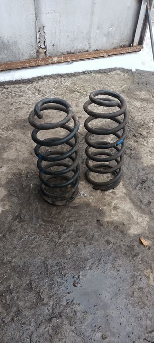 Продам задні пружини  Honda civic