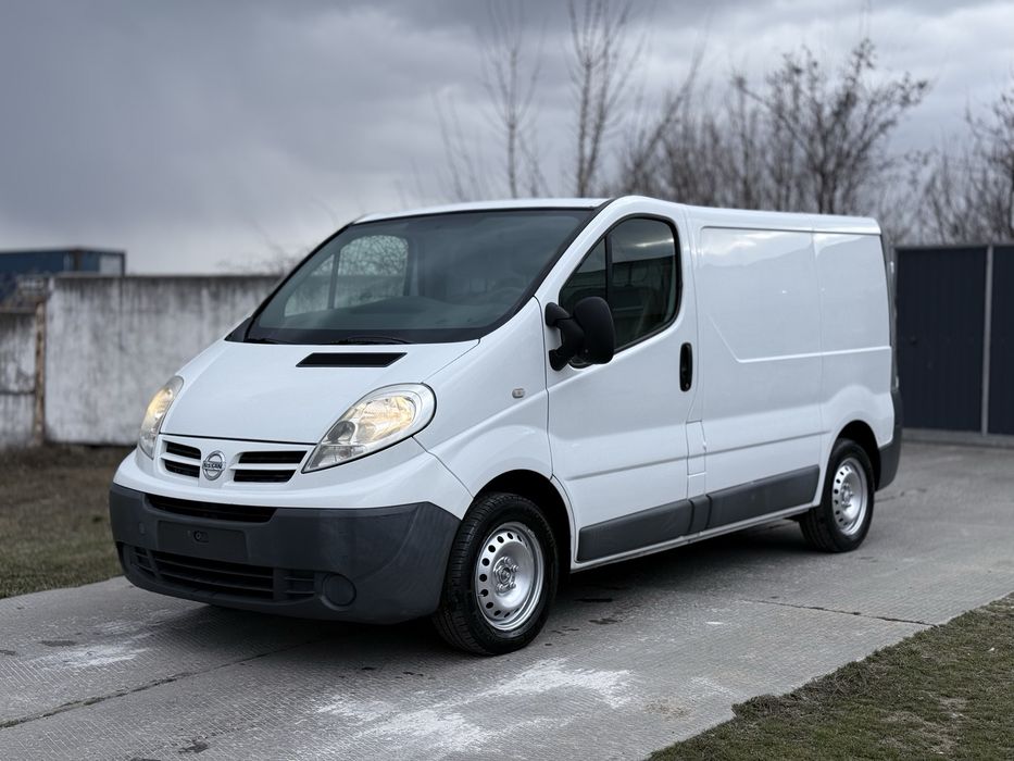 Продам Renault Trafic 2.0D 2011