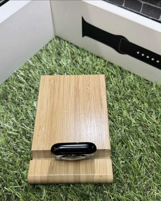 Apple Watch 8 41 mm 100% батарея