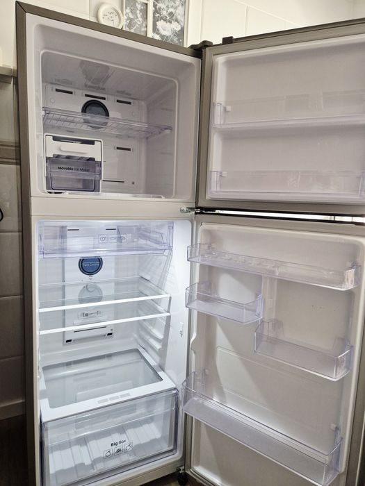 Frigorífico Samsung 1.64m com congelador