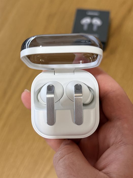 Samsung Galaxy Buds4 Pro (białe)