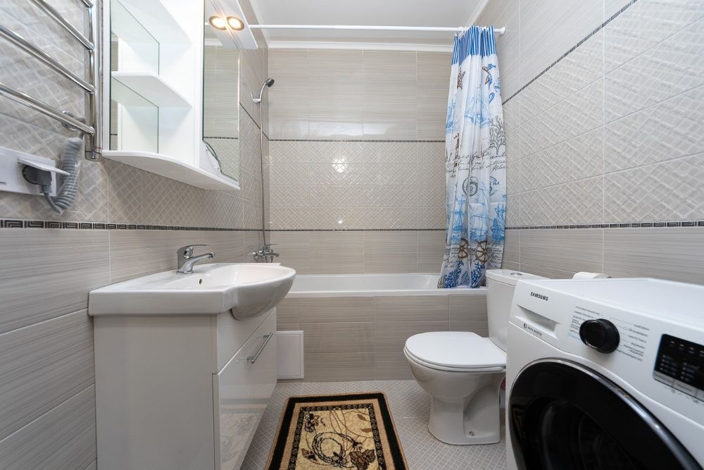 Посуточно. Новая, стильная, VIP. Пчелки.Позняки.