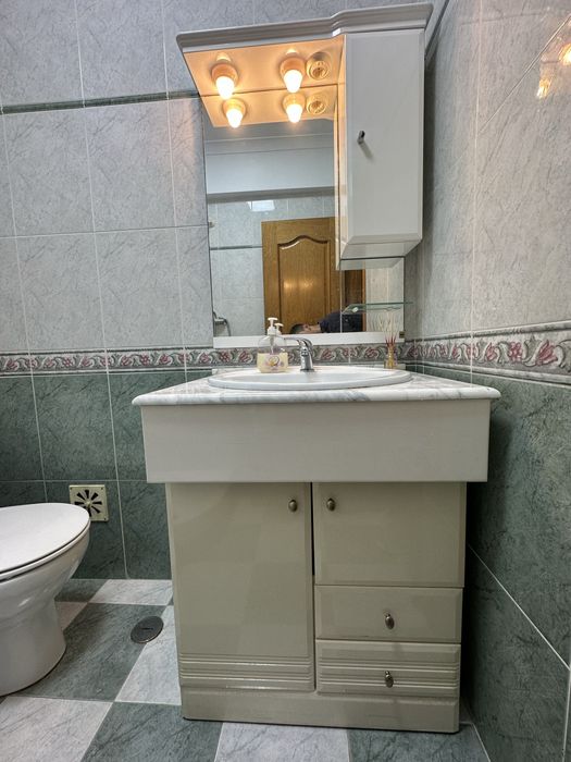 Conjunto de Espelho + Armário para Casa de Banho (NOVO)