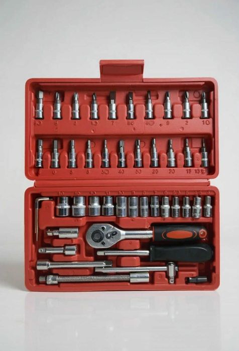 Zestaw nasadki komplet kluczy nasadowych grzechotka bity trox walizka