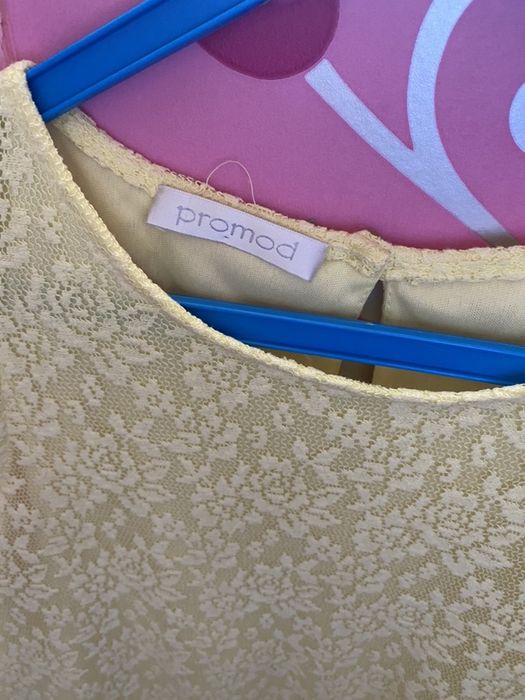 PROMOD Vestido renda amarelo claro (M)