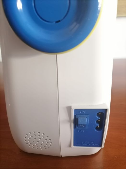 Vendo máquina de costura portátil