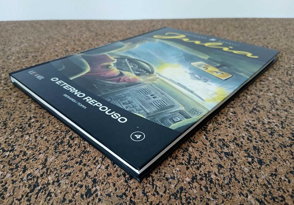 BD - Julia: O Eterno Repouso (Sergio Toppi)