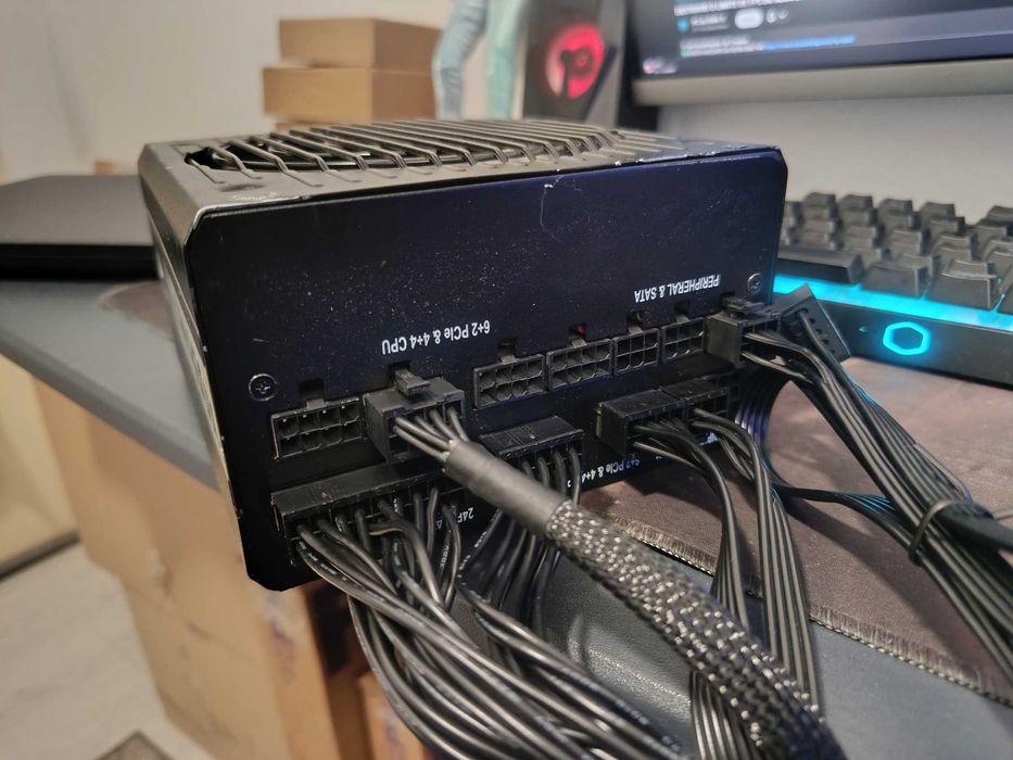 Corsair RM850x – 850W Power Supply64752113453826124