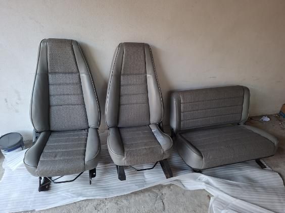 Fotele Jeep wrangler YJ komplet