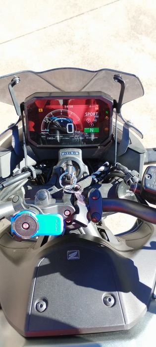 Hornet 750 com 2.300km