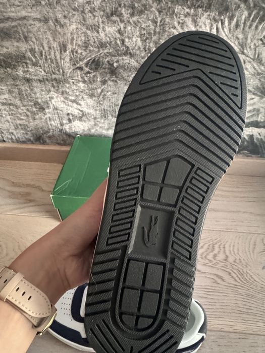 Skórzane sneakersy Lacoste 42,5