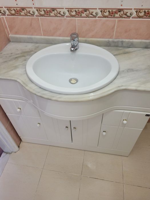 Móvel casa de banho c/tampo em mármore