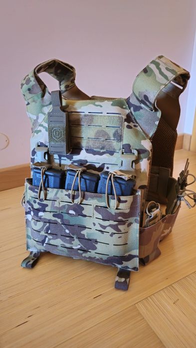Plate carrier / Colete  8Fields multicam Airsoft