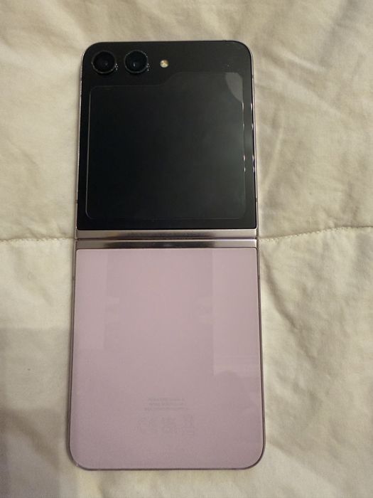 Samsung Galaxy Flip 5