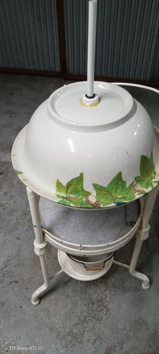 Lavatório antigo/ lavabo/ jarro com bacia