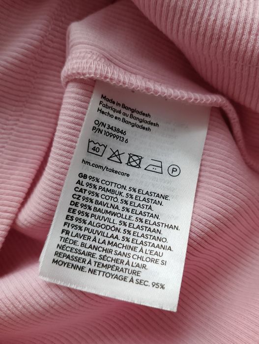 Różowy prążkowany top bawełniany h&m rozmiar L
Długość 59 cm
Szerokość