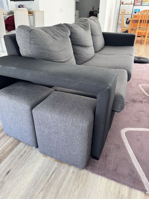 Sofá confortavel cinza e prefo