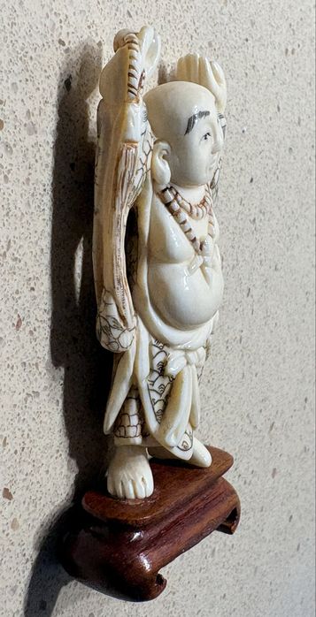 Linda preciosa antiga figura asiática Happy Buda esculpida e assinada