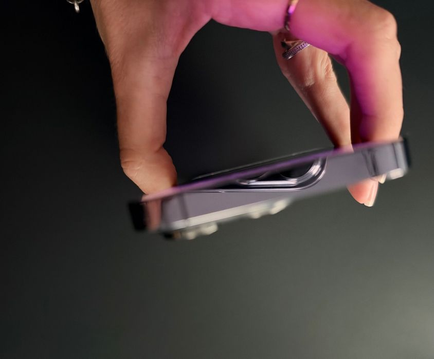 iPhone 14 Pro 128 GB Deep Purple / fioletowy. Bardzo dobry stan. 2 premium etui GRATIS