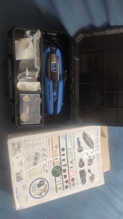 Гравер Dremel 4250  3/45 набір з валом та аксесуарами
