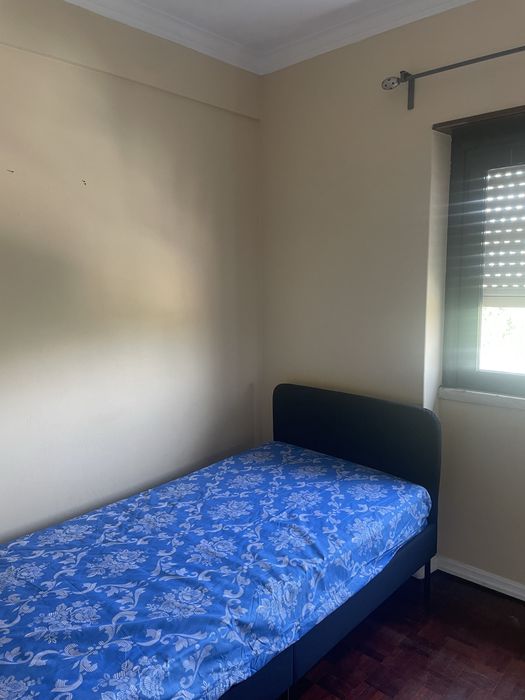 Quarto para Arrendar - Carcavelos