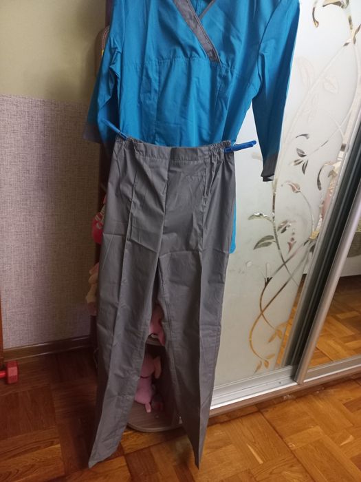 Одяг медичний халат костюм