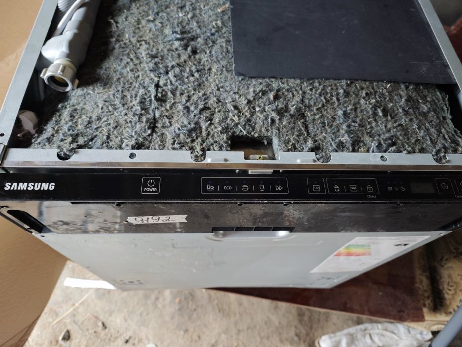 Посудомийна машина Samsung DW60M5050BB