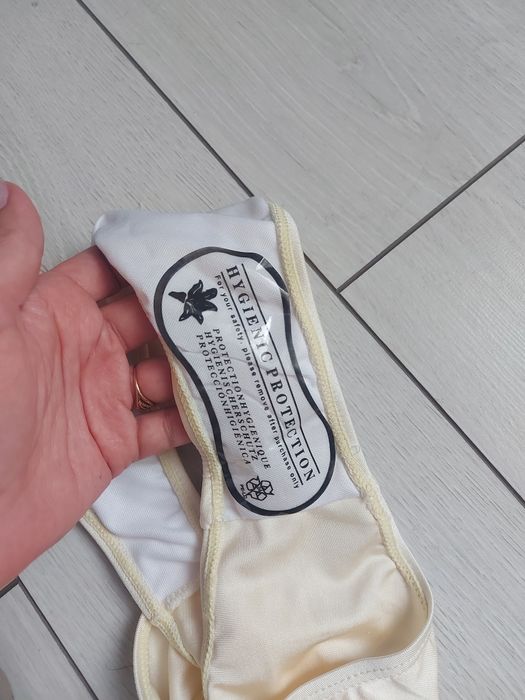 Новий купальник на 13 років.