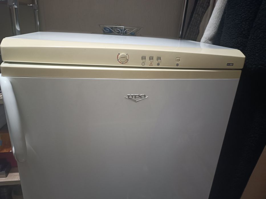 Продам морозильну камеру