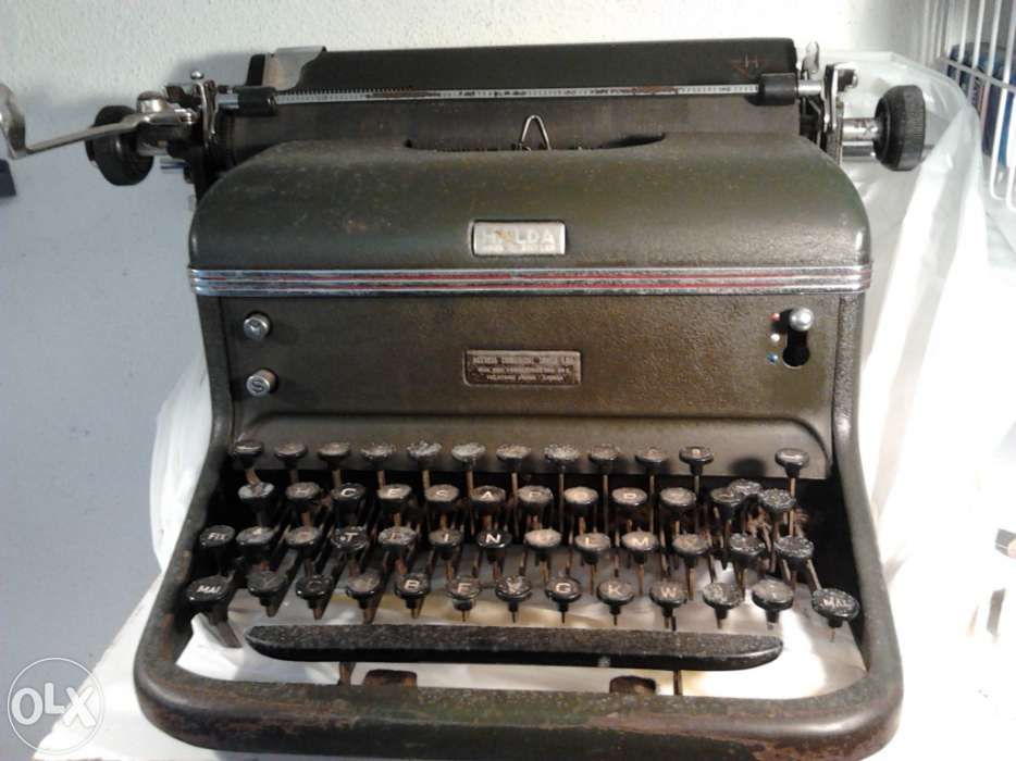 Maquina de escrever vintage halda standard 6