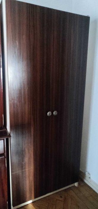 Roupeiro e cristaleira