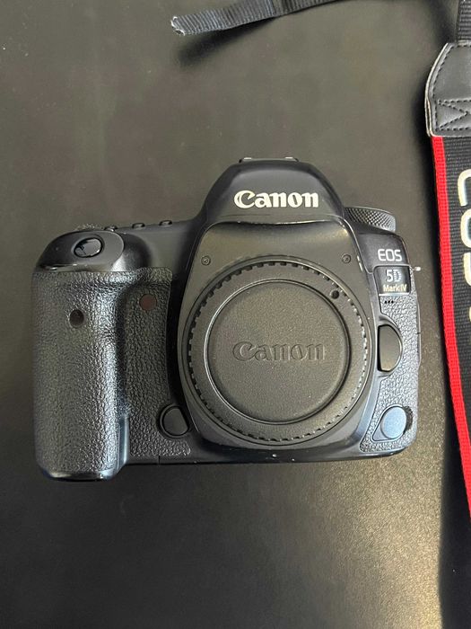 Canon 5D Mark IV