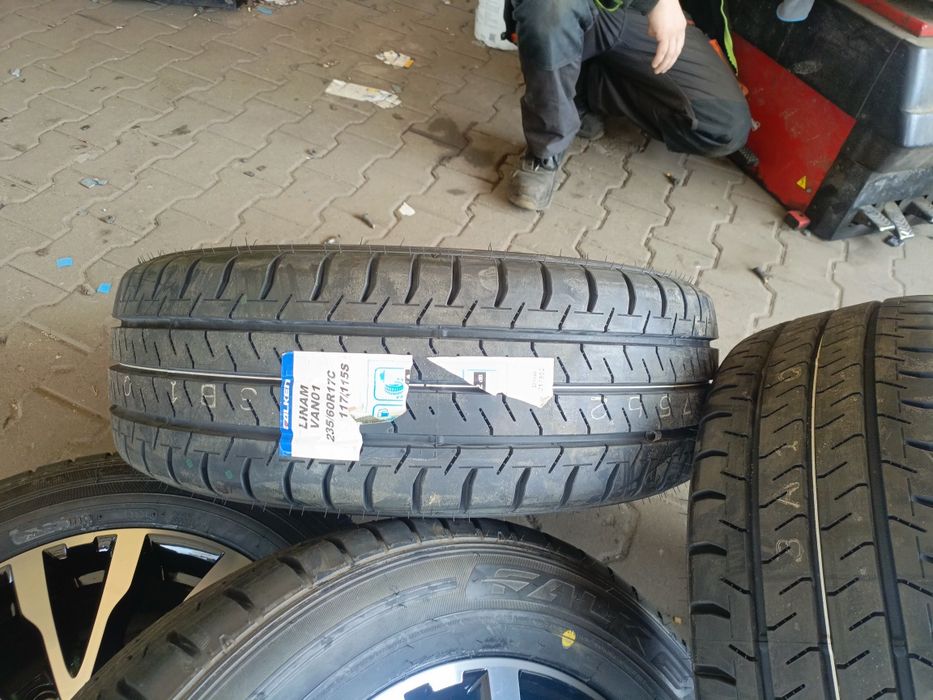 Koła aluminiowe letnie Mercedes sprinter 6x130 6,5jx17 235/60/17 Falken
