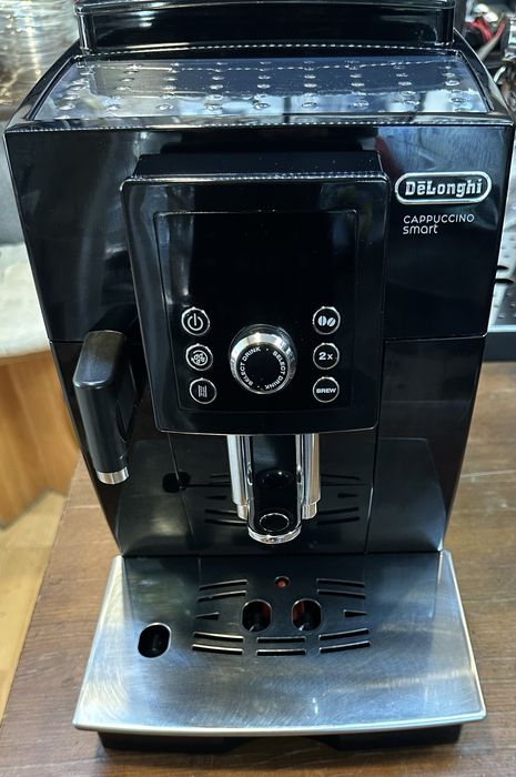 Кофемашина Delonghi Capuccino с молочником