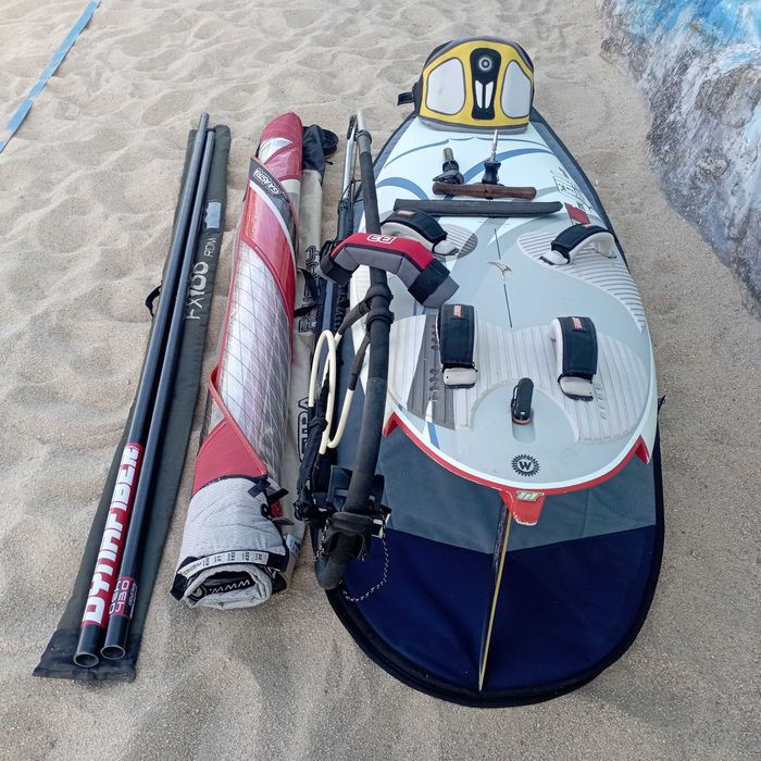 Kit com prancha de windsurf Fanatic Sting Ray 130 TT