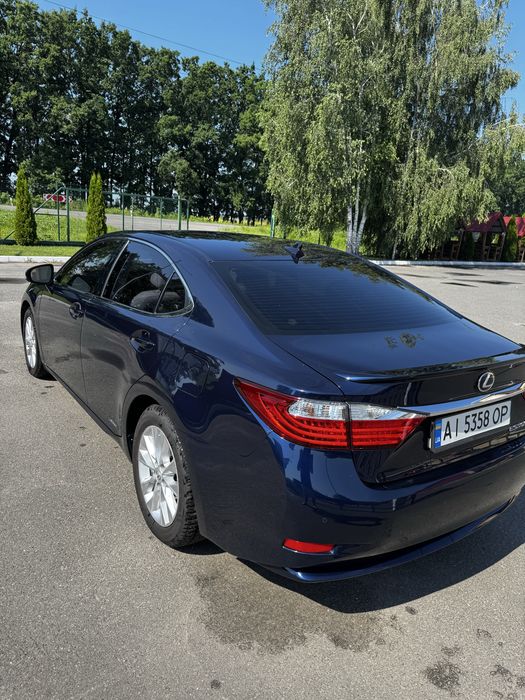 Продам  Lexus ES 300 H