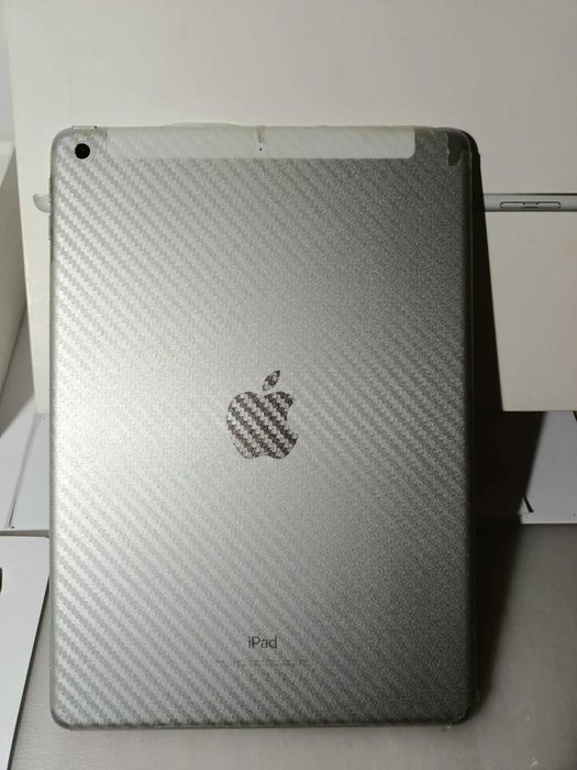 iPad plus pencil, 6 generacji