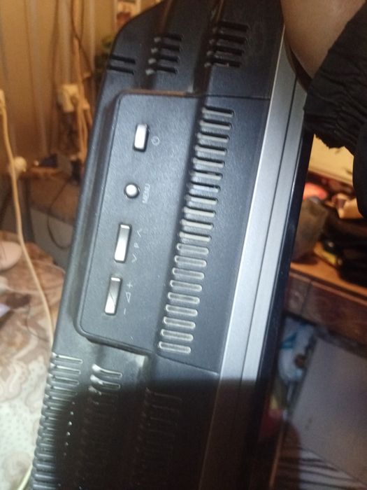 Телевізор SHARP.