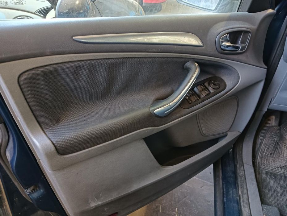 Guarda-Lamas Frente Esquerdo Ford S-Max
