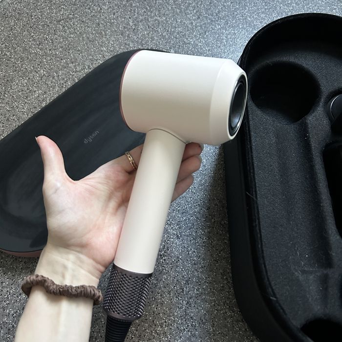 Фен Dyson Supersonic Ceramic Pink