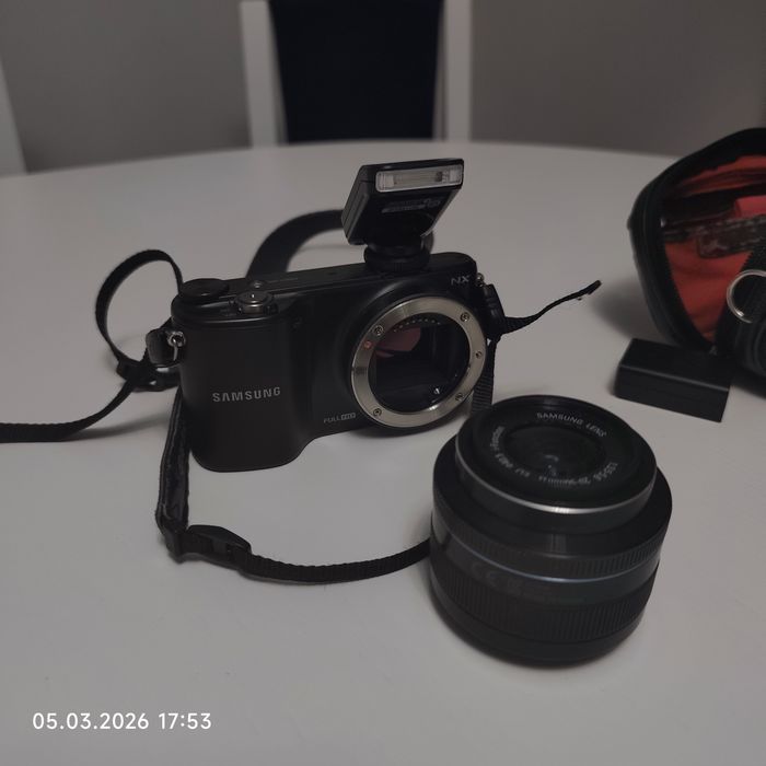 Фотоапарат  цифровий Samsung NX2000.