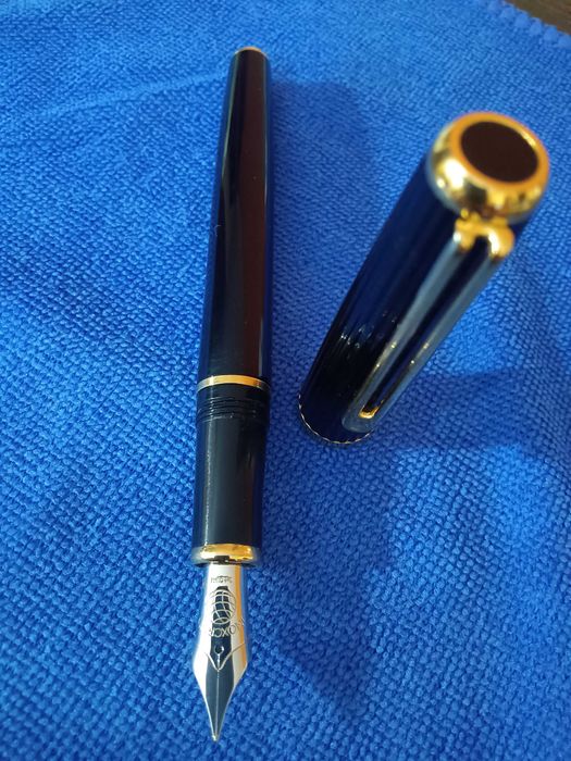 Caneta Inoxcrom Sirocco aparo preta